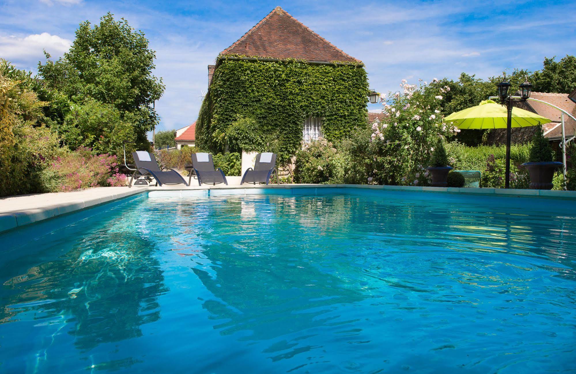 Aux Charmes De Maintenon Exteriér fotografie